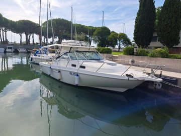Boston Whaler 34 Defiance usado à venda