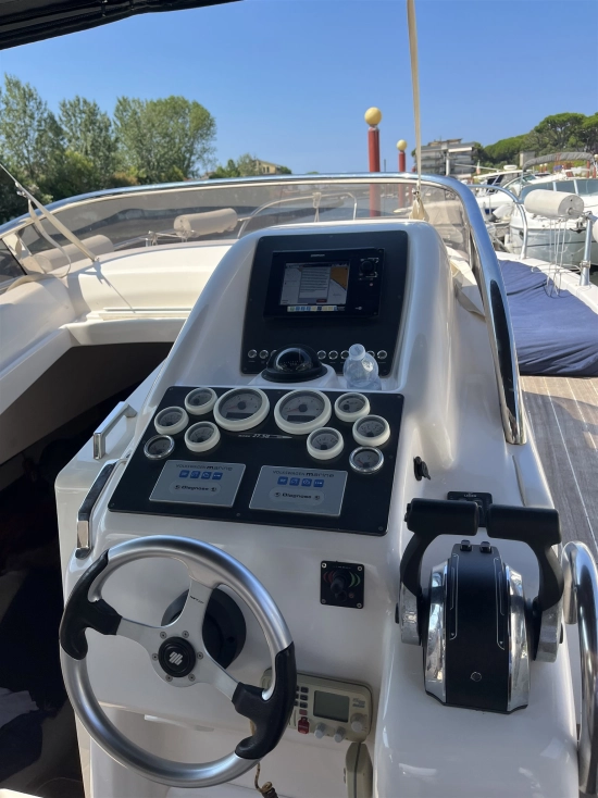 Mano Marine 27,50 EFB usado à venda