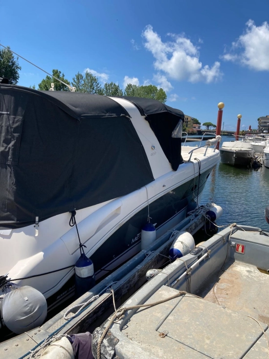 Mano Marine 27,50 EFB usado à venda