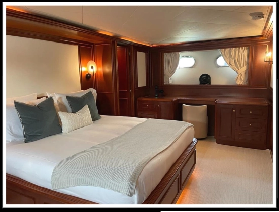 Custom Line Navetta 27 usata in vendita