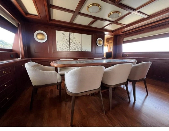 Custom Line Navetta 27 usata in vendita