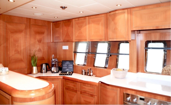 Overmarine Mangusta 72 Open usado à venda