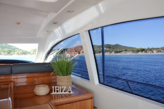 Overmarine Mangusta 72 Open usado à venda