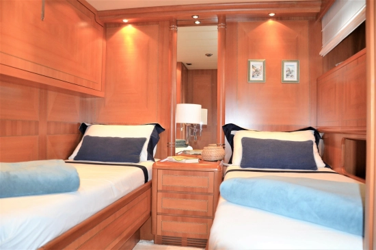 Overmarine Mangusta 72 Open usado à venda