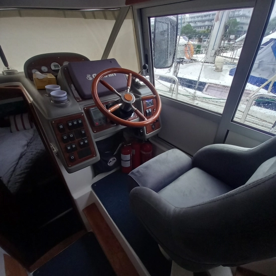 Nimbus 340 COMMANDER usata in vendita