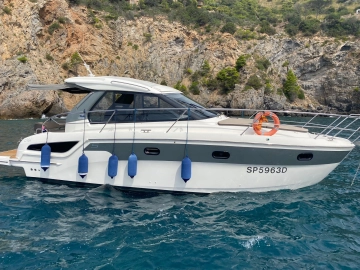 Bavaria Yachts S 33 Hard Top usata in vendita