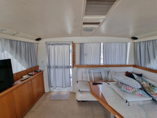 Riviera 43 Flybridge usado à venda