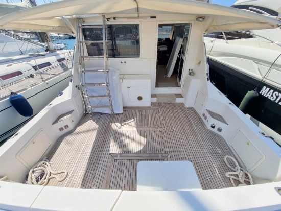Riviera 43 Flybridge usado à venda