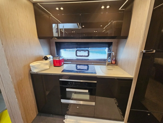 Azimut Atlantis S1 usado à venda