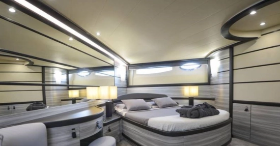 Pershing 76 de segunda mano en venta