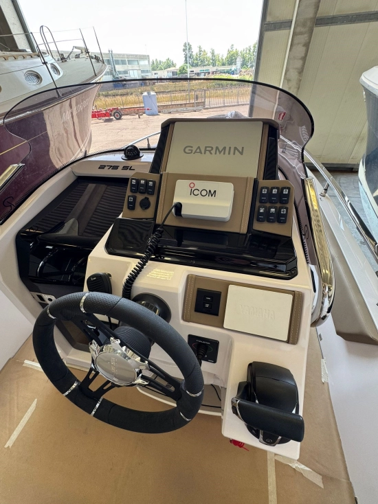Ranieri 275 sl usado à venda
