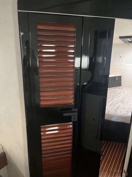 Magnum Marine 40 usata in vendita