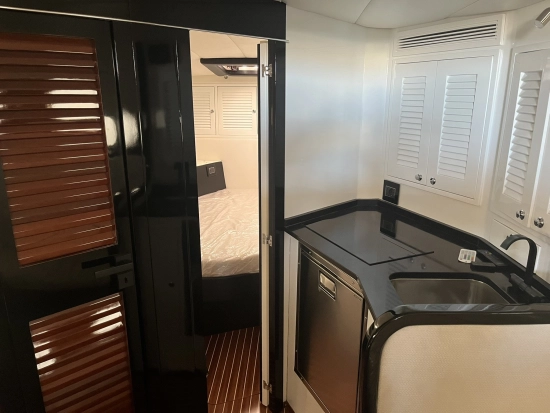 Magnum Marine 40 usata in vendita