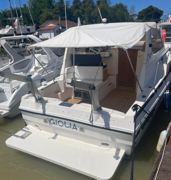 Azimut AZ 28 usata in vendita