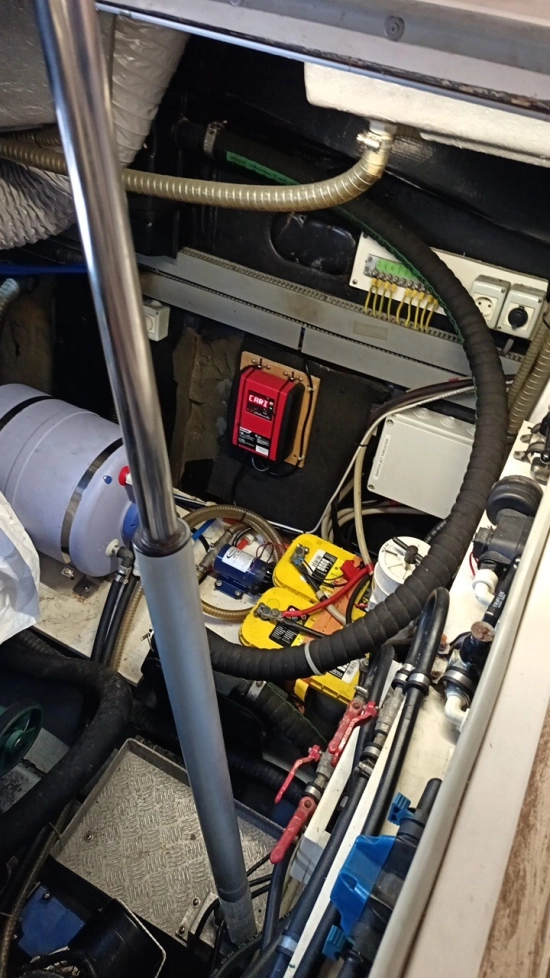 Elan Marine 42 POWER usado à venda