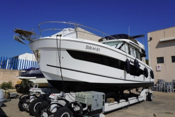 Jeanneau Merry Fisher 12.95 usado à venda