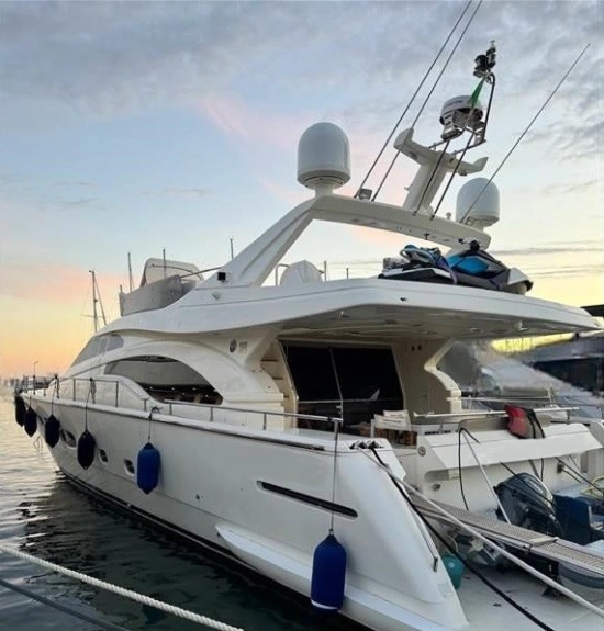 Ferretti 680 usata in vendita