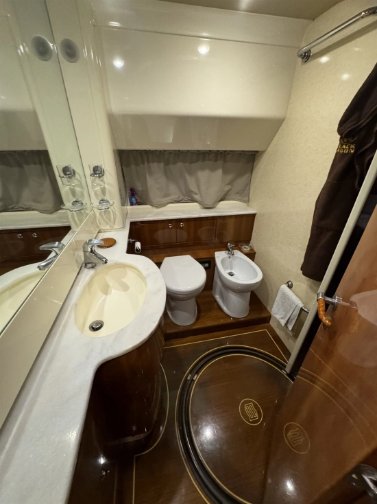 Ferretti 680 usata in vendita