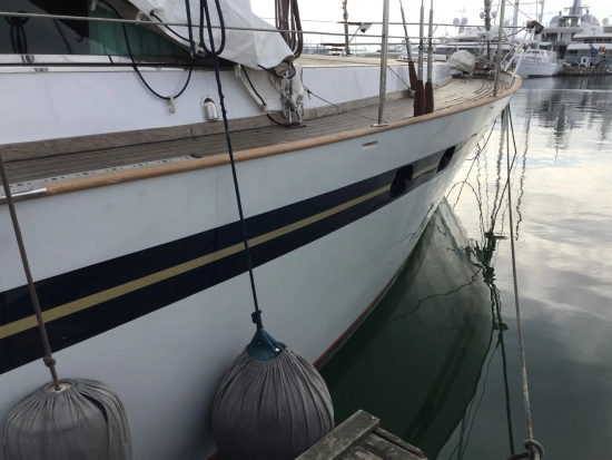 Benetti Sailing Division MOTOVELIERO usata in vendita