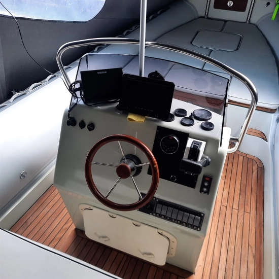 Trimarine 770 Cabin usata in vendita