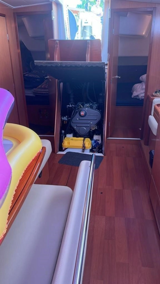 Beneteau Oceanis 43 usado à venda