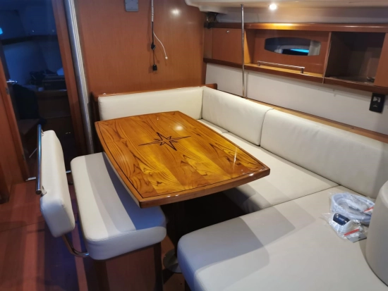 Beneteau Oceanis 43 usado à venda