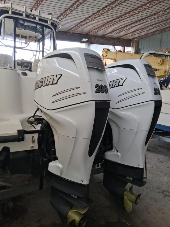 Boston Whaler 255 Conquest de segunda mano en venta