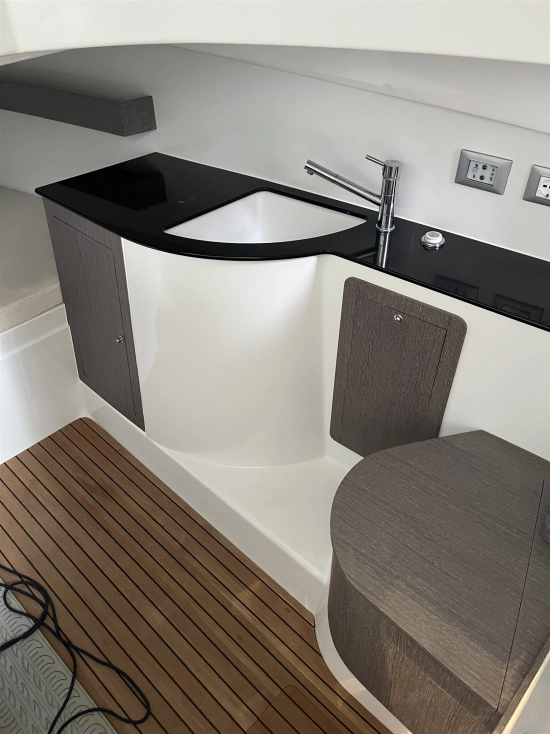 Pirelli PZERO 1100 Cabin de segunda mano en venta