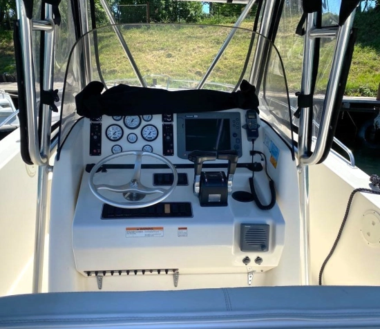 Pursuit 2670 Cuddy Center Console de segunda mano en venta
