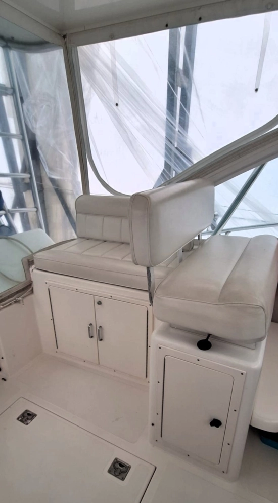 Cabo Yachts 32 Express Tuna Tower usata in vendita