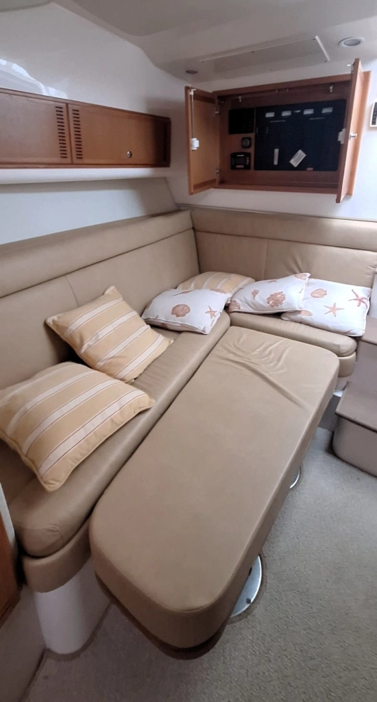 Cabo Yachts 32 Express Tuna Tower usata in vendita