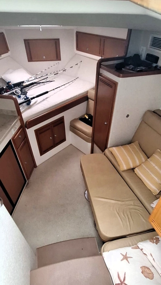 Cabo Yachts 32 Express Tuna Tower usata in vendita