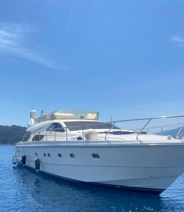 Ferretti 57 usata in vendita