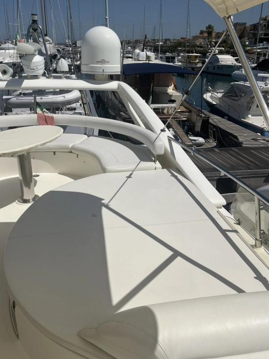 Ferretti 57 usata in vendita