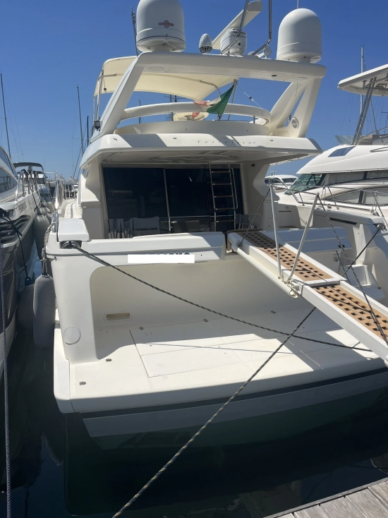 Ferretti 57 usata in vendita