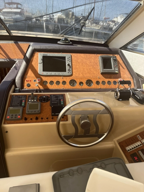 Ferretti 57 usata in vendita