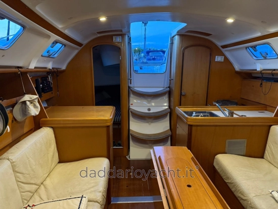 Beneteau First 33.7 usado à venda