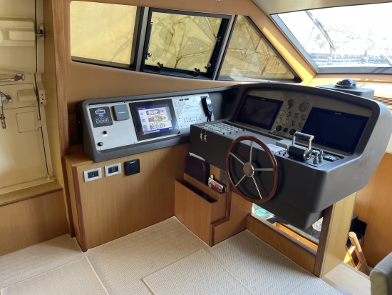 Ferretti Altura 690 usado à venda