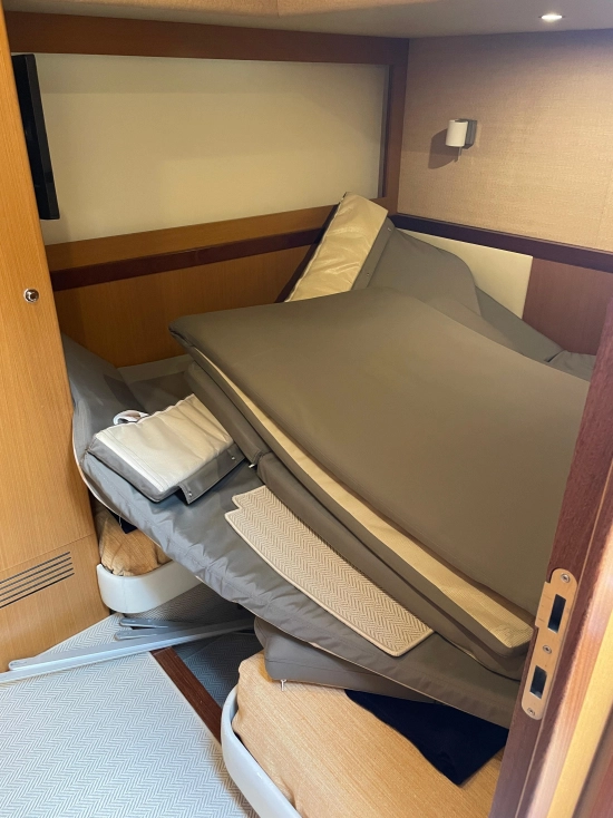 Ferretti Altura 690 usado à venda