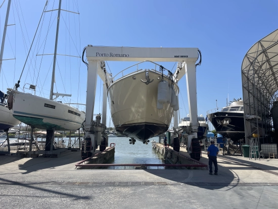 Ferretti Altura 690 usado à venda