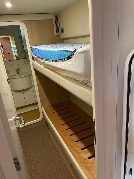 Ferretti Altura 690 usado à venda