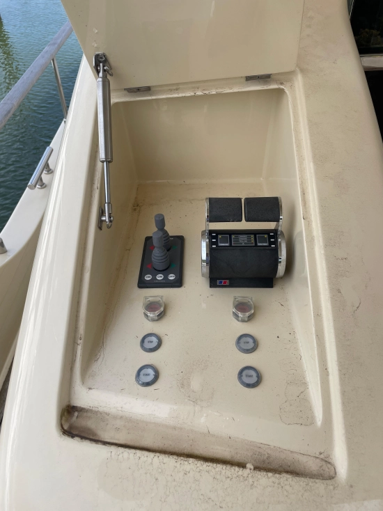 Ferretti Altura 690 usado à venda