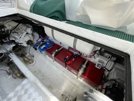MAGNUM MARINE 35 HT usado à venda
