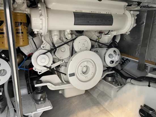 MAGNUM MARINE 35 HT usado à venda