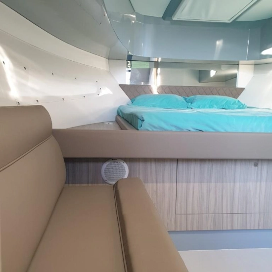 RIO YACHTS DAYTONA 34 usado à venda