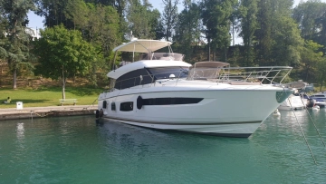 Prestige 550 FLY usata in vendita