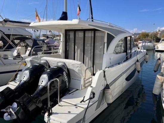 Beneteau Antares 11 OB usado à venda