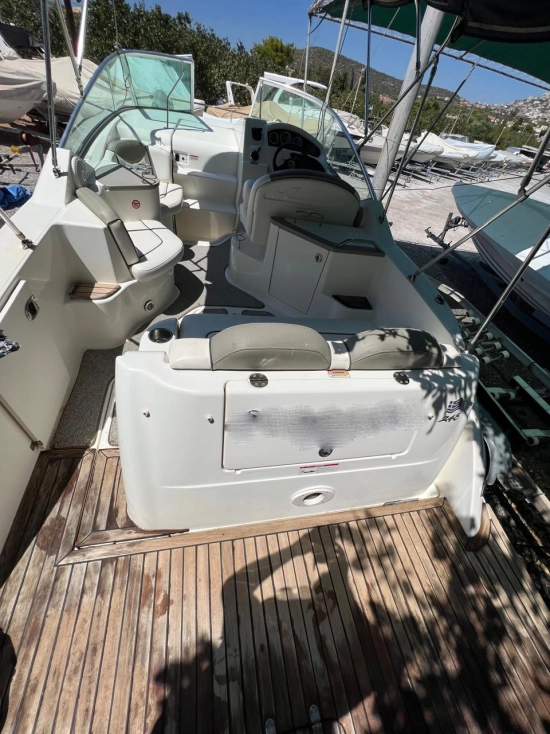 Sea Ray Sundancer 245 usado à venda