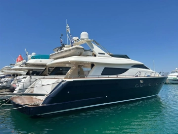 Uniesse 72 Flybridge usado à venda
