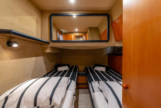 Ferretti Altura 52s usado à venda